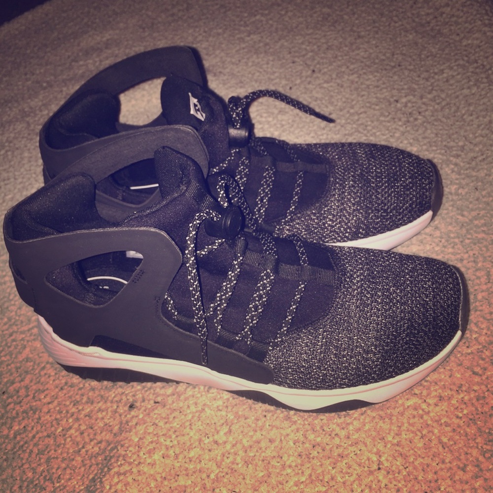 Nike 8.5 hurrah cheese no box never worn